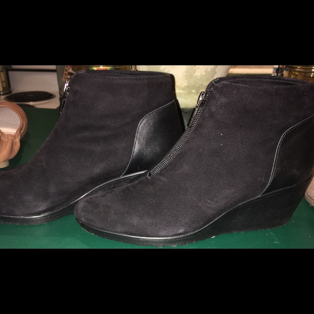 Black zip boots